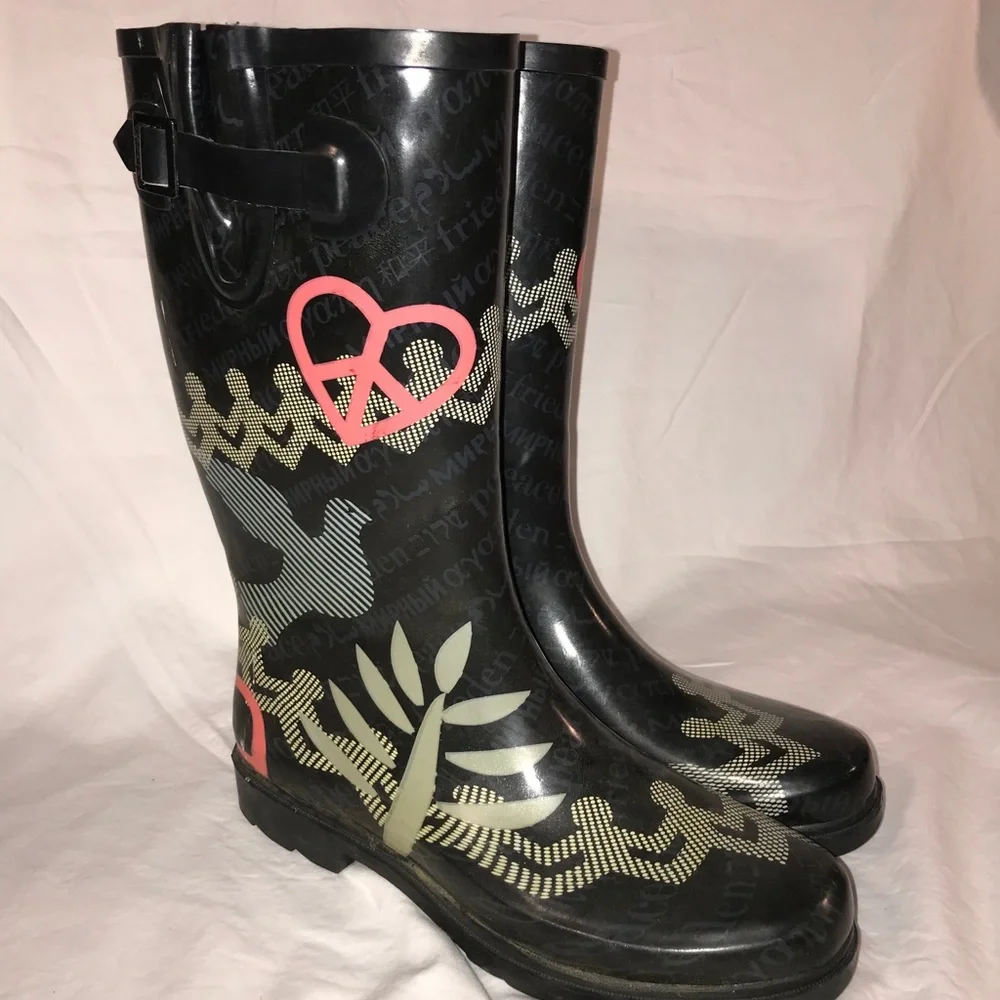 CHOOKA Tall Rainboots 10M Black Paper Doll Peace Dove EUC $60 cdw